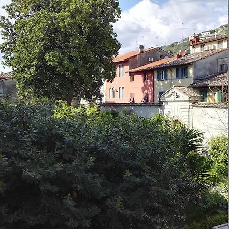 Bonnes A Pietrasanta